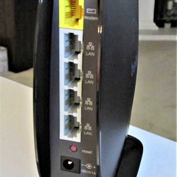 Belkin Router - Picture 3 of 5